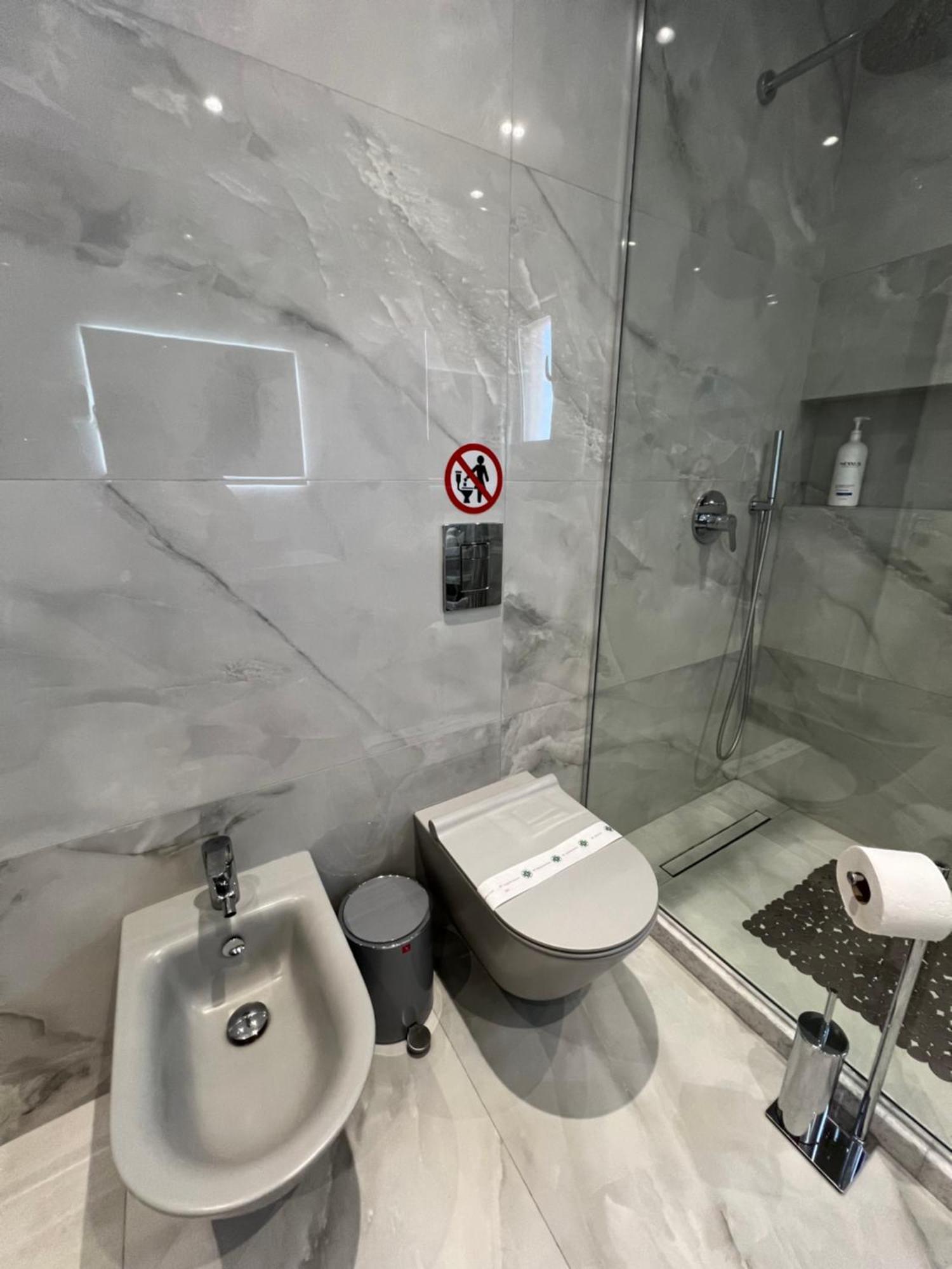 Center View Luxury Apartment Tirana Kültér fotó