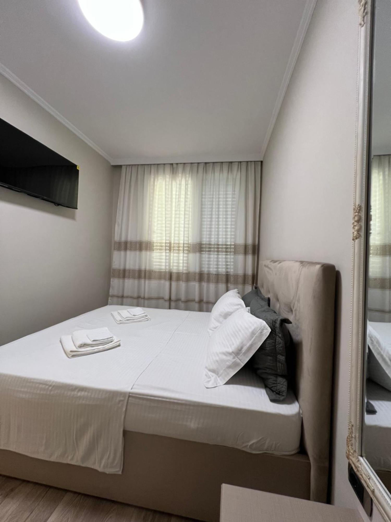 Center View Luxury Apartment Tirana Kültér fotó