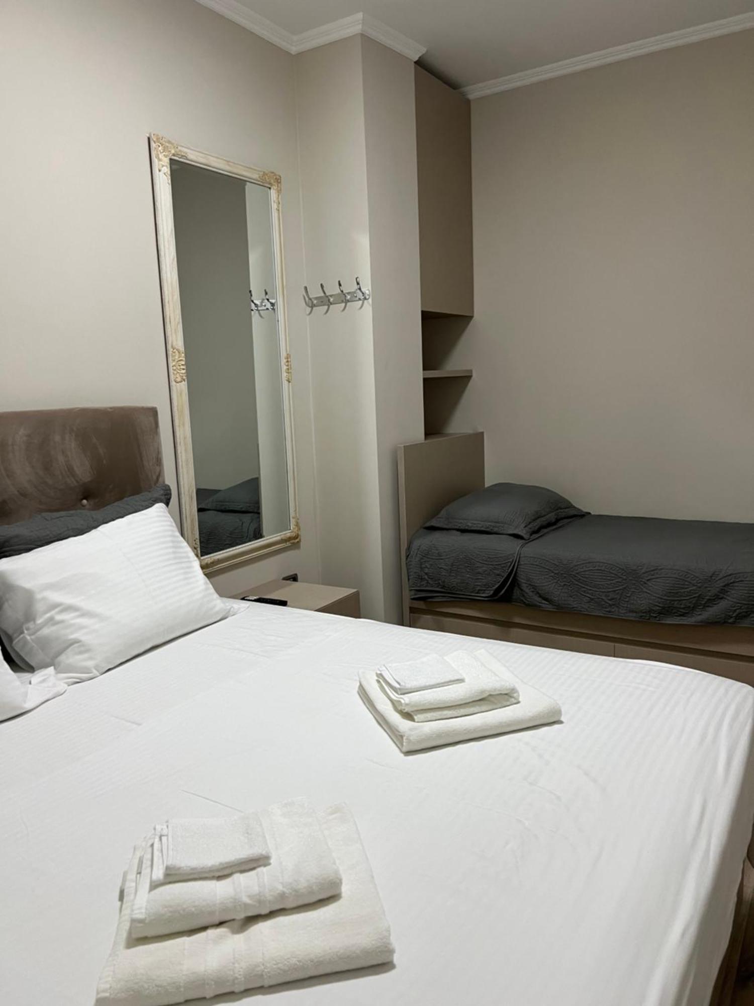 Center View Luxury Apartment Tirana Kültér fotó